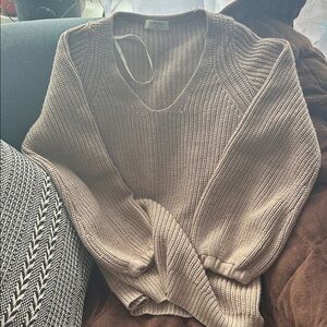 Oatmeal chunk Aritzia sweater